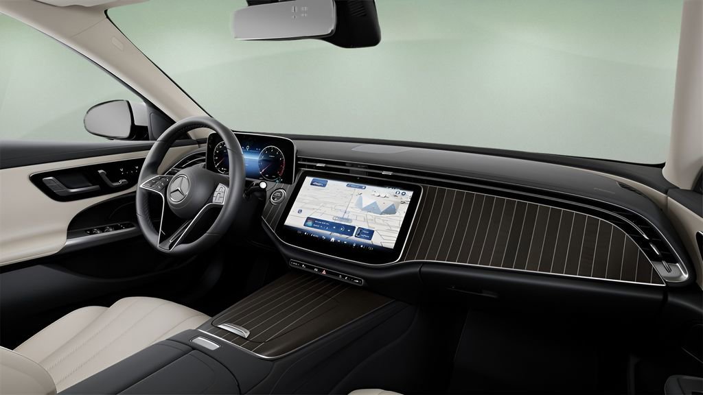 Used 2025 Mercedes-Benz E 350 Sedan image 21
