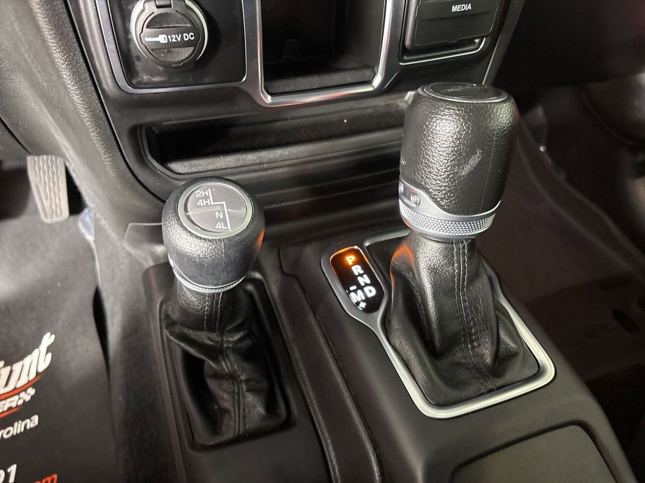 Used 2023 Jeep Gladiator Sport image 17