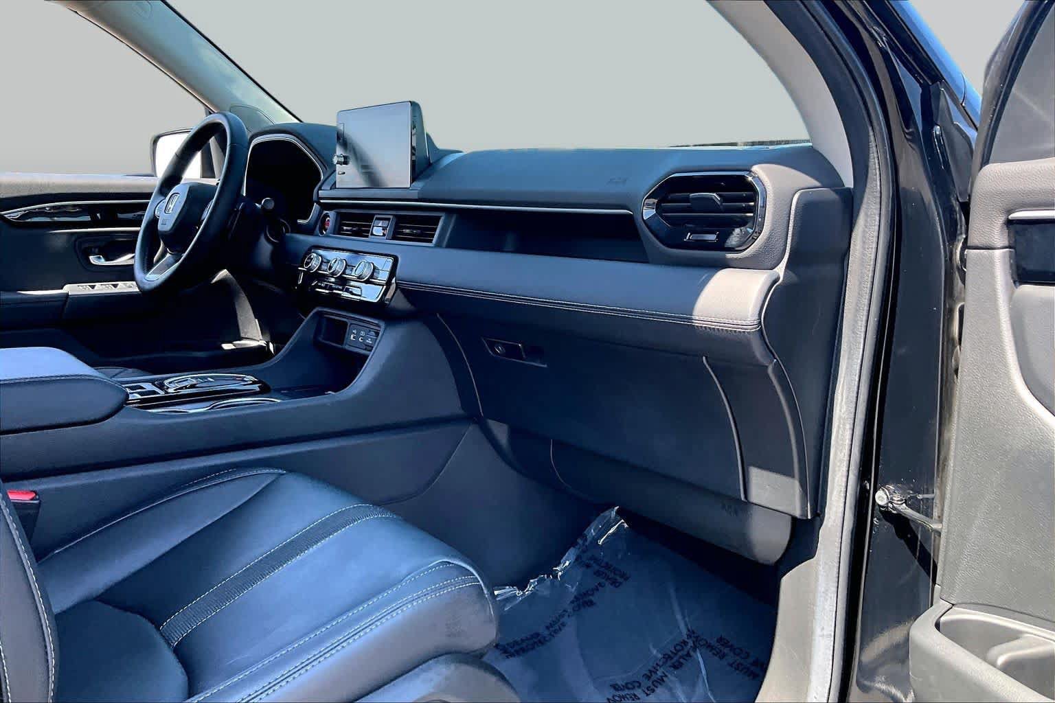 Used 2024 Honda Pilot Touring image 19