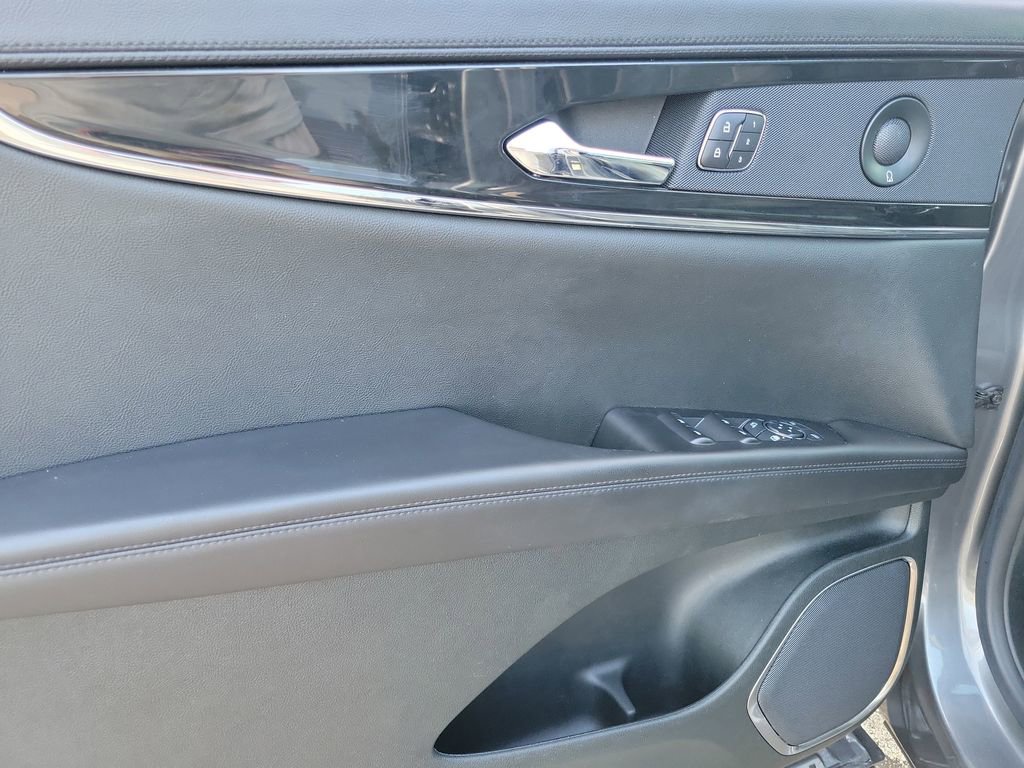 Certified 2023 Lincoln Nautilus Reserve w/ Equipment Group 201A image 19