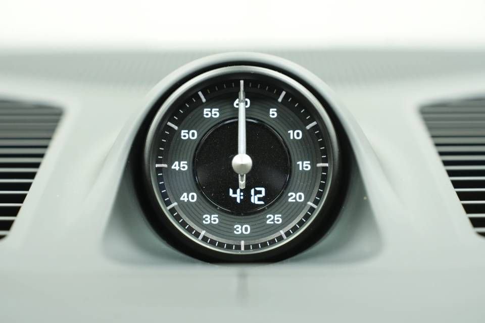 New 2026 Porsche Cayenne GTS image 37