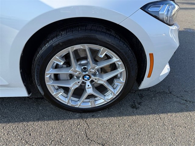 Certified 2025 BMW 330i xDrive Sedan w/ Convenience Package image 16