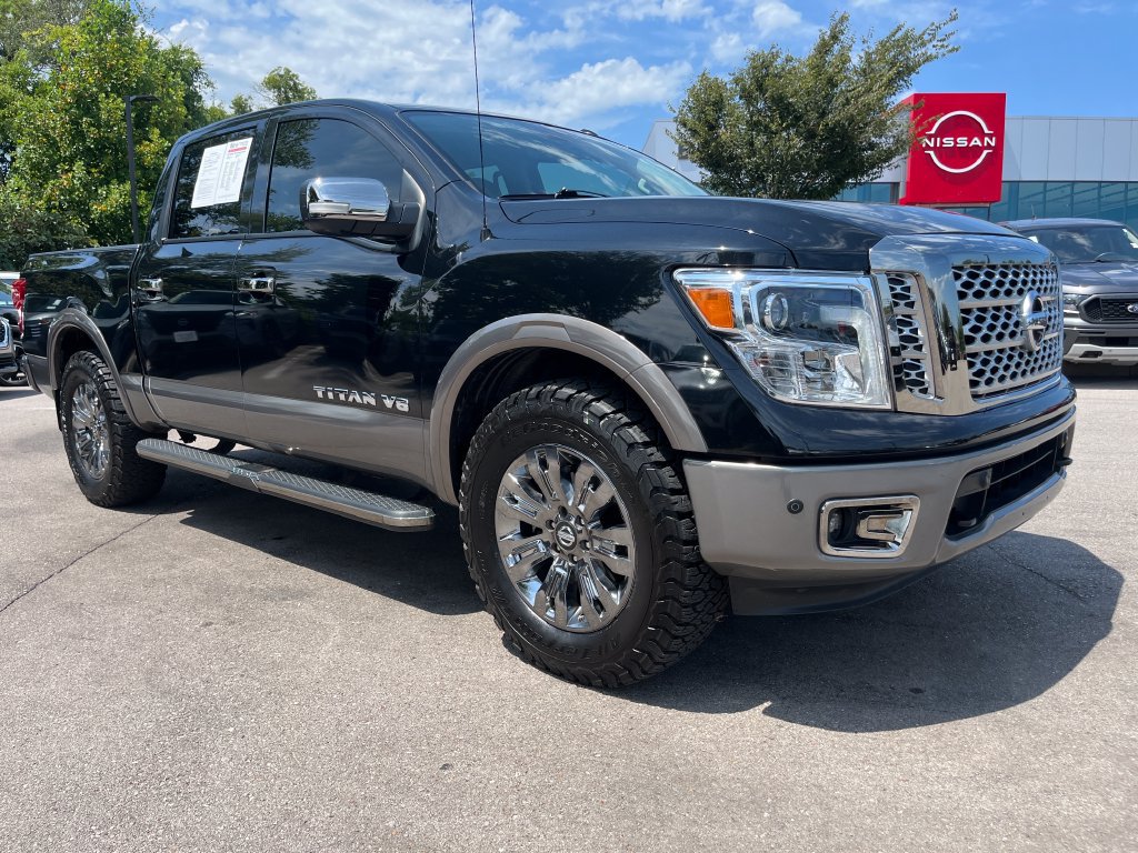 Used 2019 Nissan Titan Platinum Reserve AWD/4WD image 2