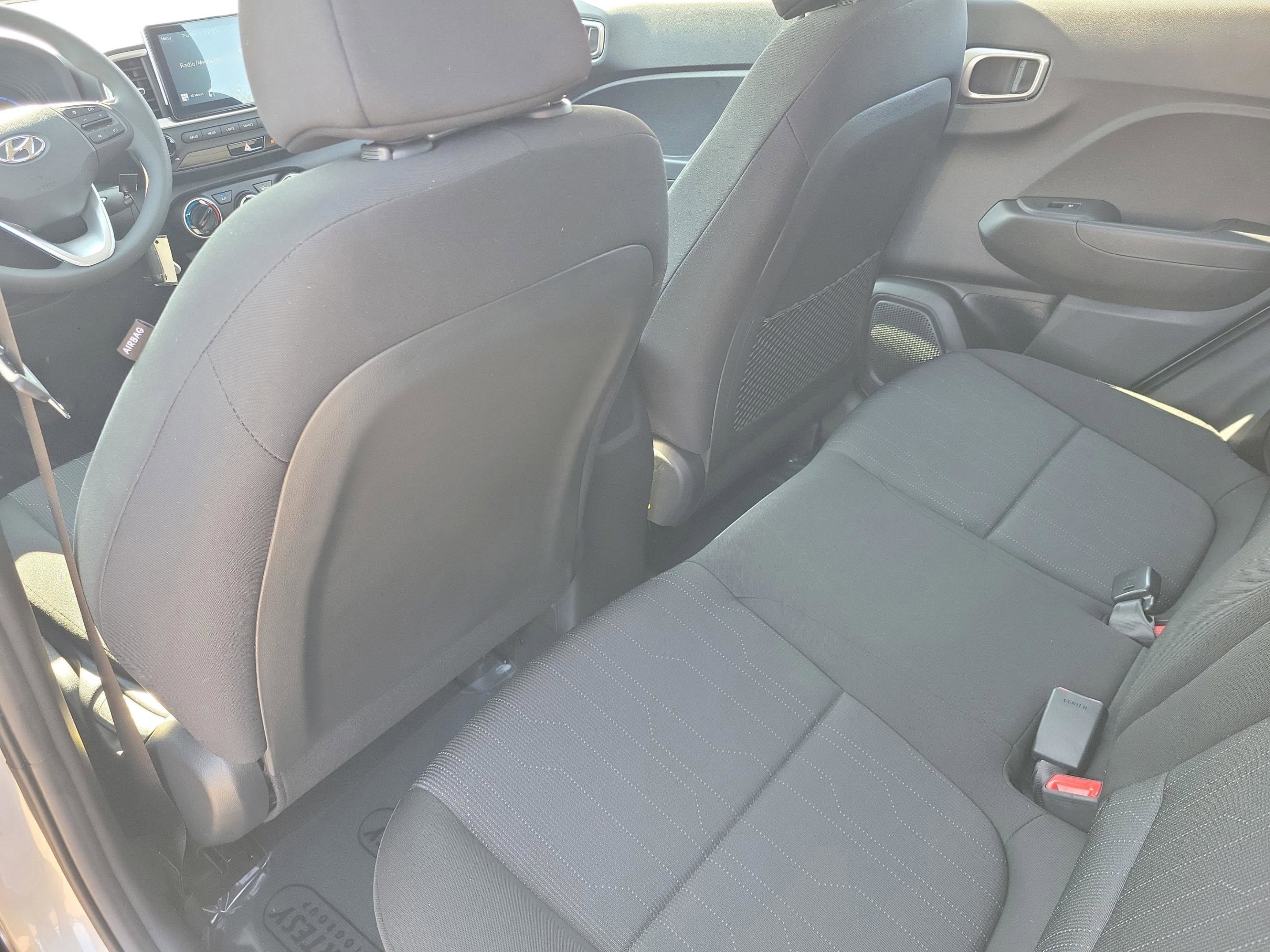 New 2026 Hyundai Venue SE image 7