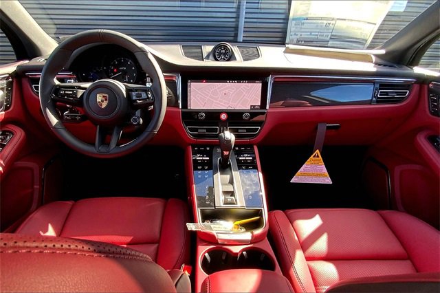 New 2026 Porsche Macan GTS image 6
