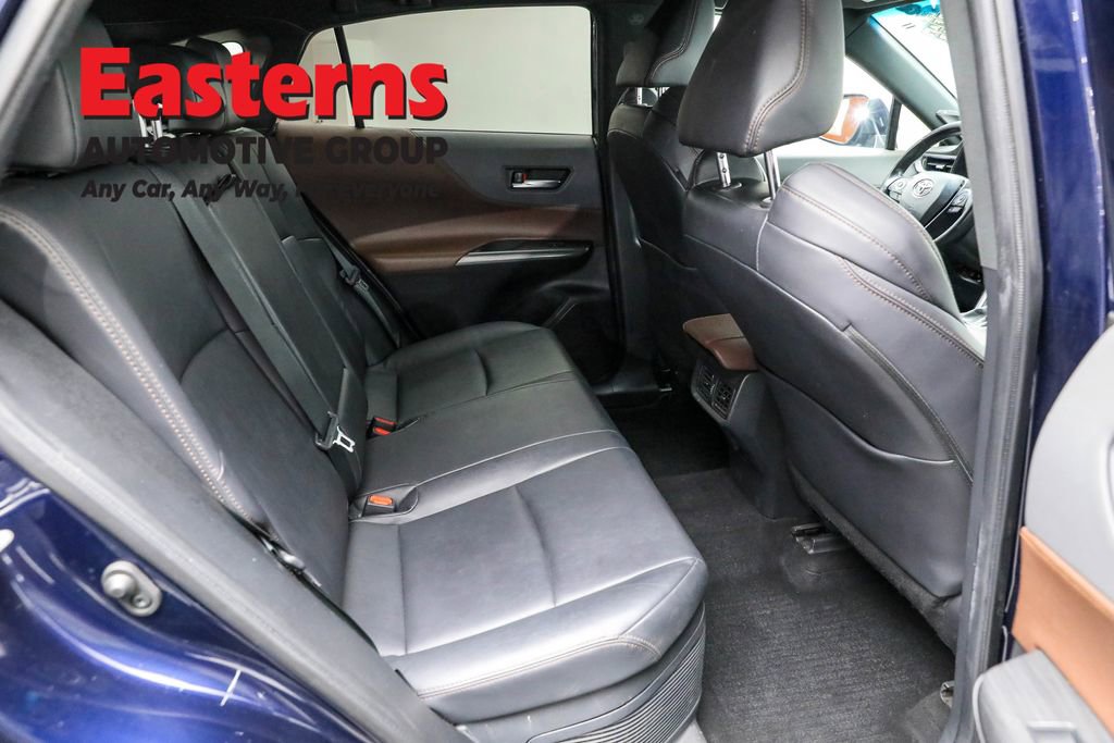 Used 2023 Toyota Venza XLE image 23