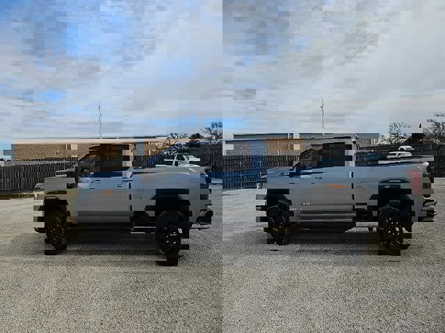 New 2026 GMC Sierra 2500 AT4 w/ Technology Package image 2