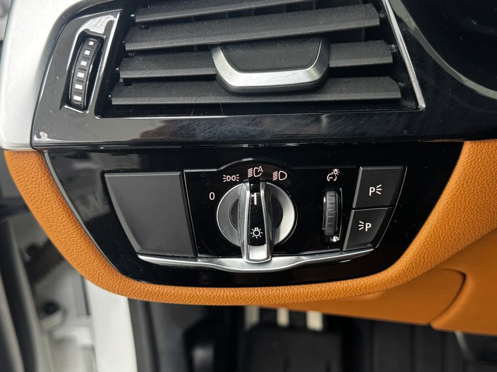 Used 2022 BMW 530i xDrive w/ M Sport Package image 24