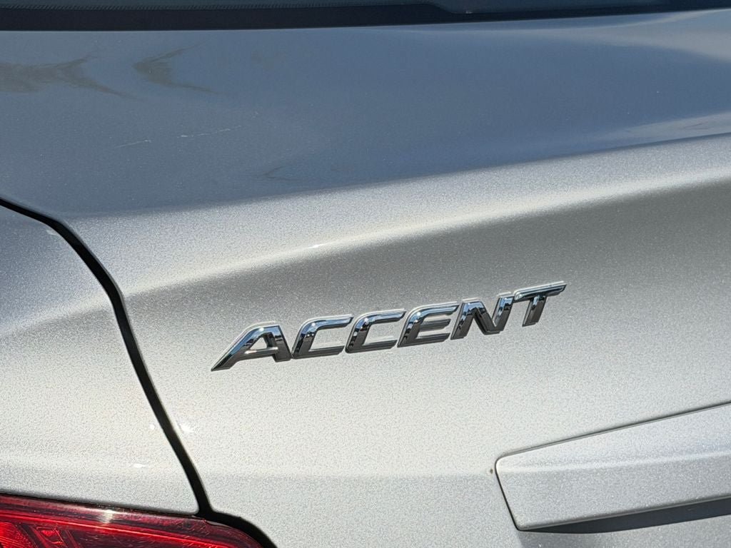 Used 2014 Hyundai Accent GLS FWD image 29