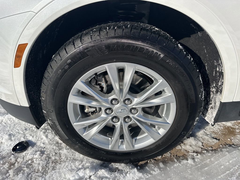 Certified 2025 Cadillac XT5 Luxury image 9