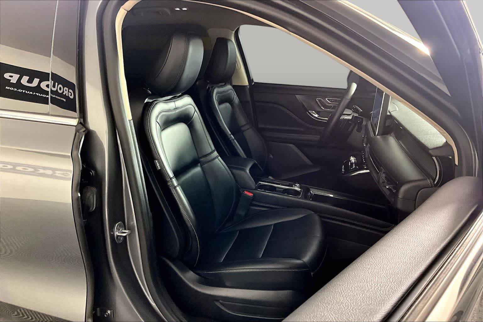 Used 2024 Lincoln Corsair FWD image 9