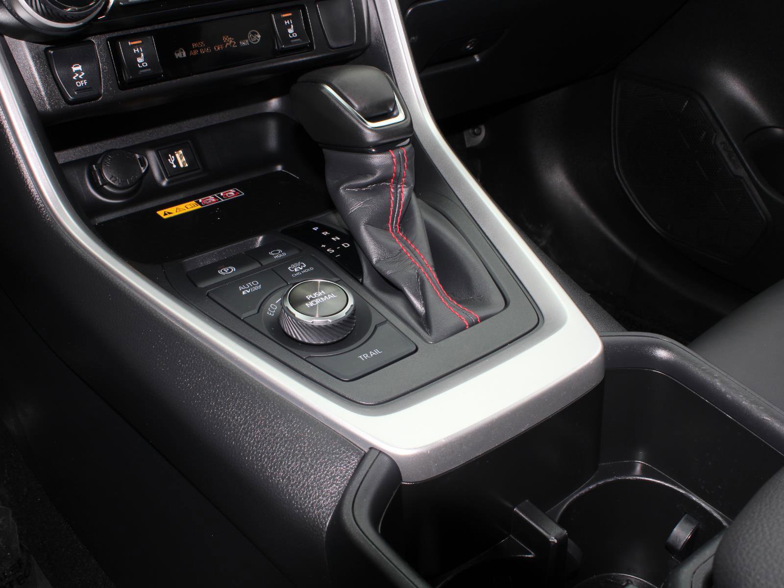 Used 2023 Toyota RAV4 XSE w/ Weather Package AWD/4WD image 16