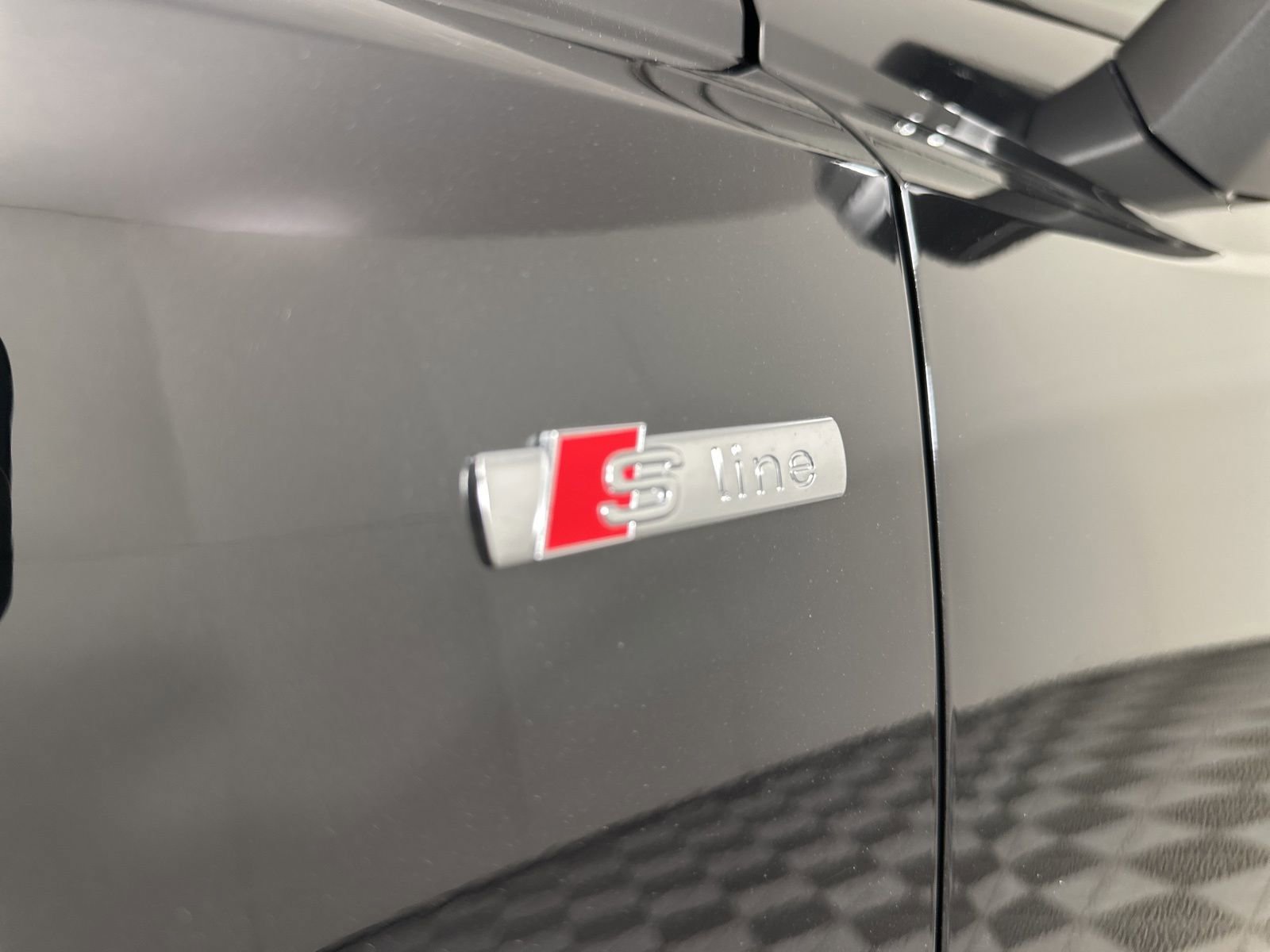 New 2025 Audi Q3 2.0T Premium AWD/4WD image 9