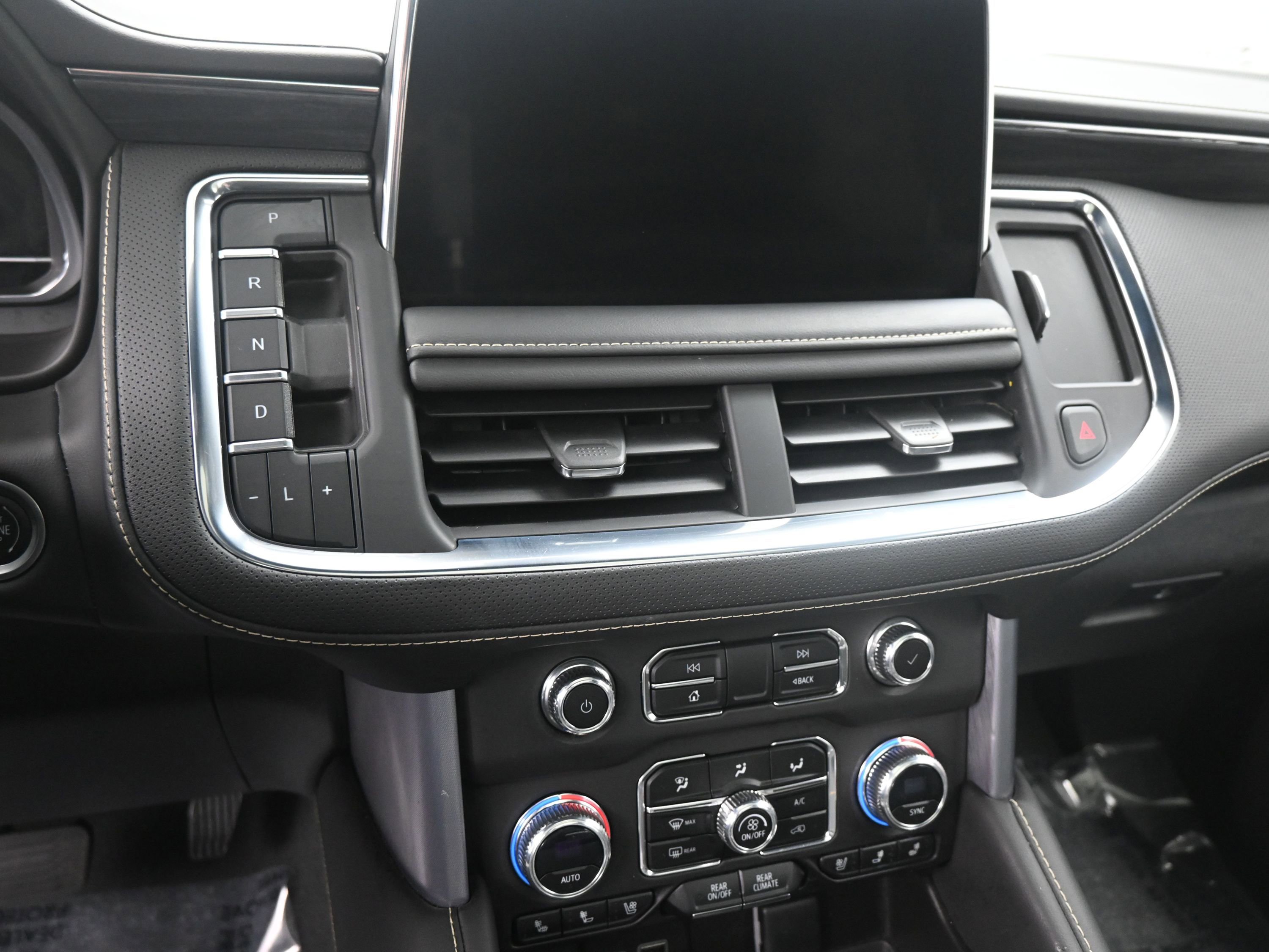 Used 2023 GMC Yukon SLT image 15