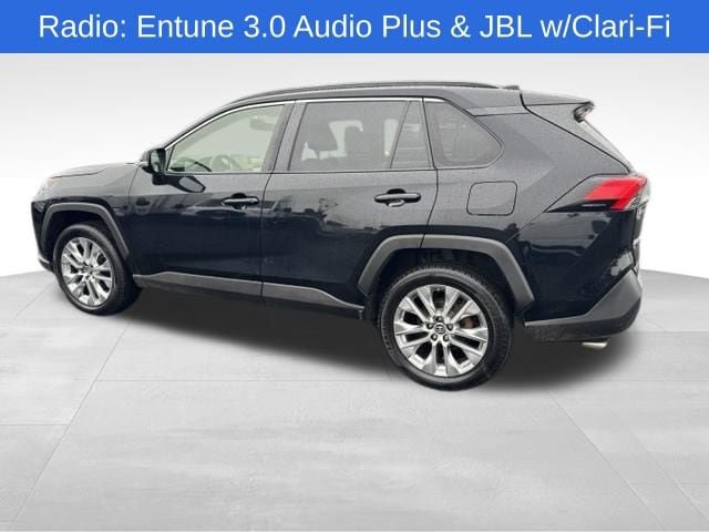 Used 2019 Toyota RAV4 XLE Premium w/ Cold Weather Package AWD/4WD image 6
