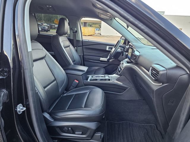 Certified 2022 Ford Explorer XLT w/ Equipment Group 202A image 26