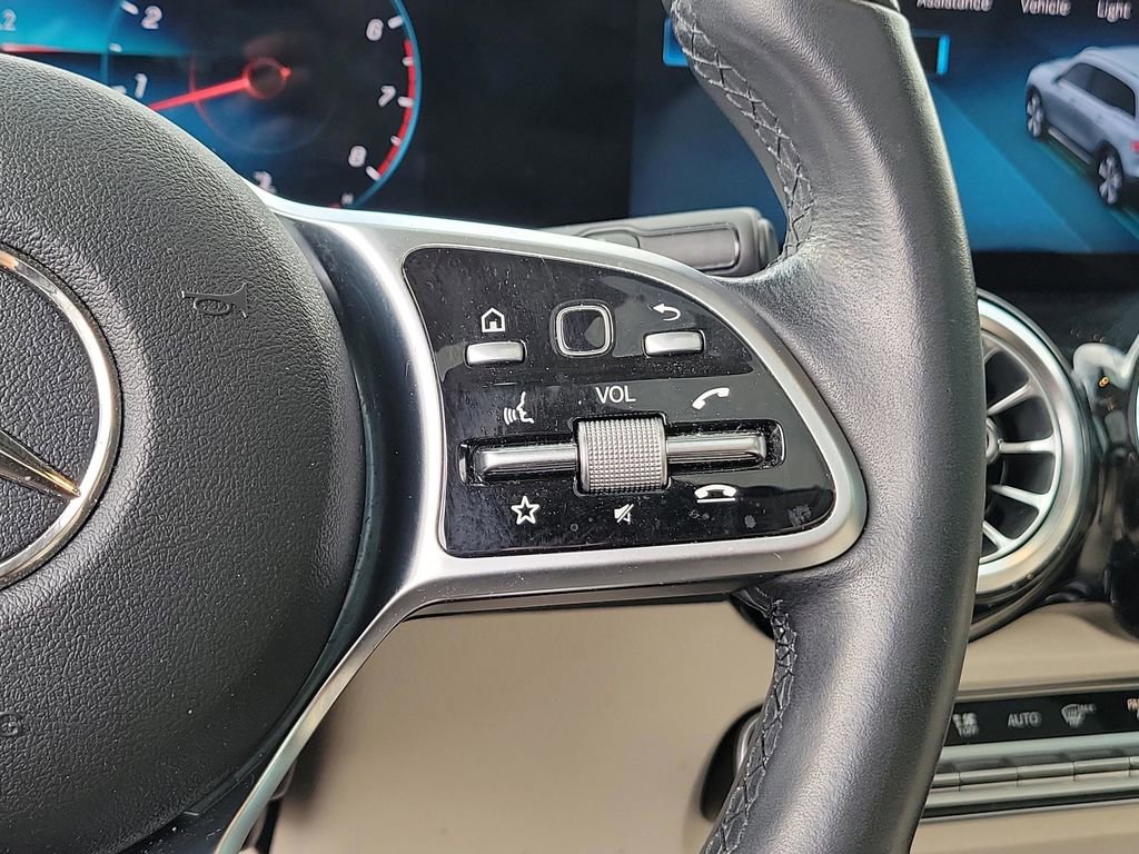 Used 2022 Mercedes-Benz GLB 250 image 29