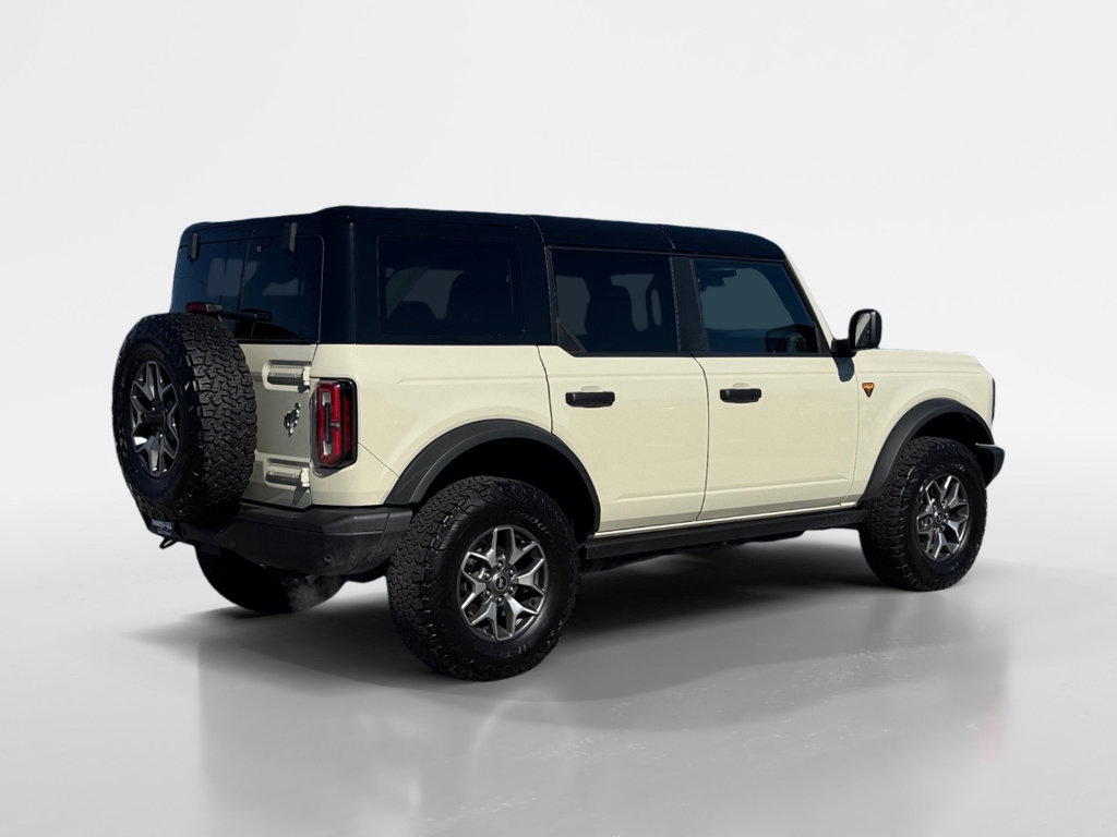 Used 2025 Ford Bronco Badlands image 6