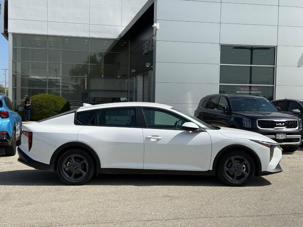Used 2025 Kia K4 FWD video 2