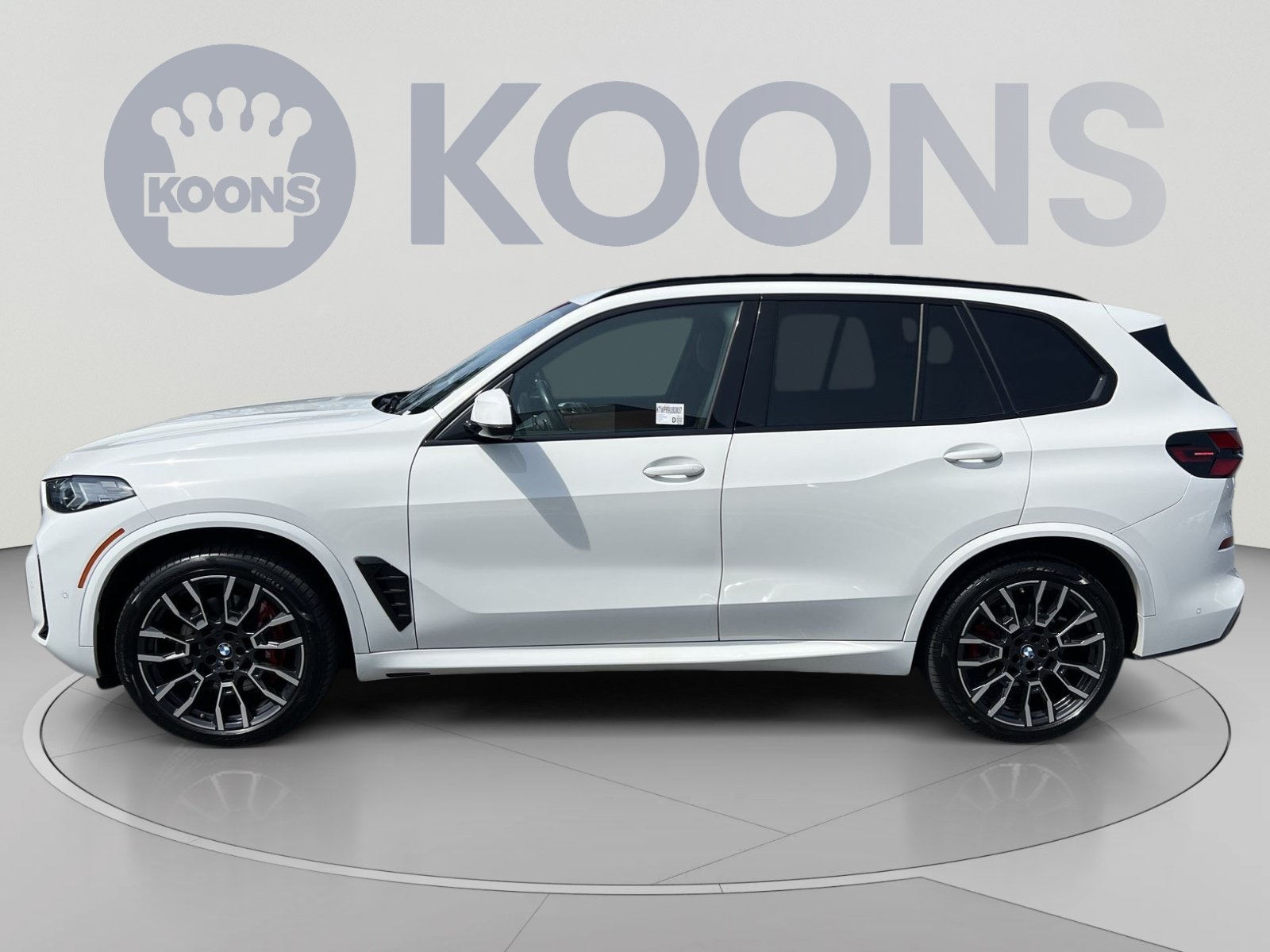 Used 2024 BMW X5 xDrive40i w/ M Sport Package AWD/4WD image 2