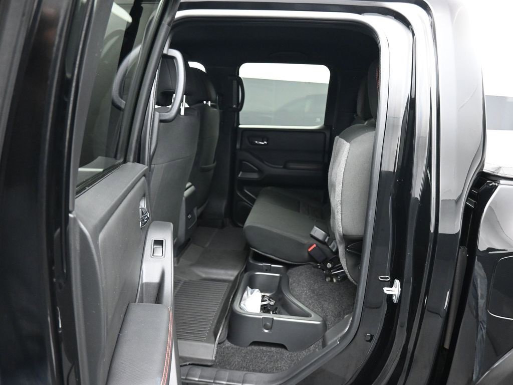 Used 2023 Nissan Frontier PRO-4X w/ Technology Package image 34