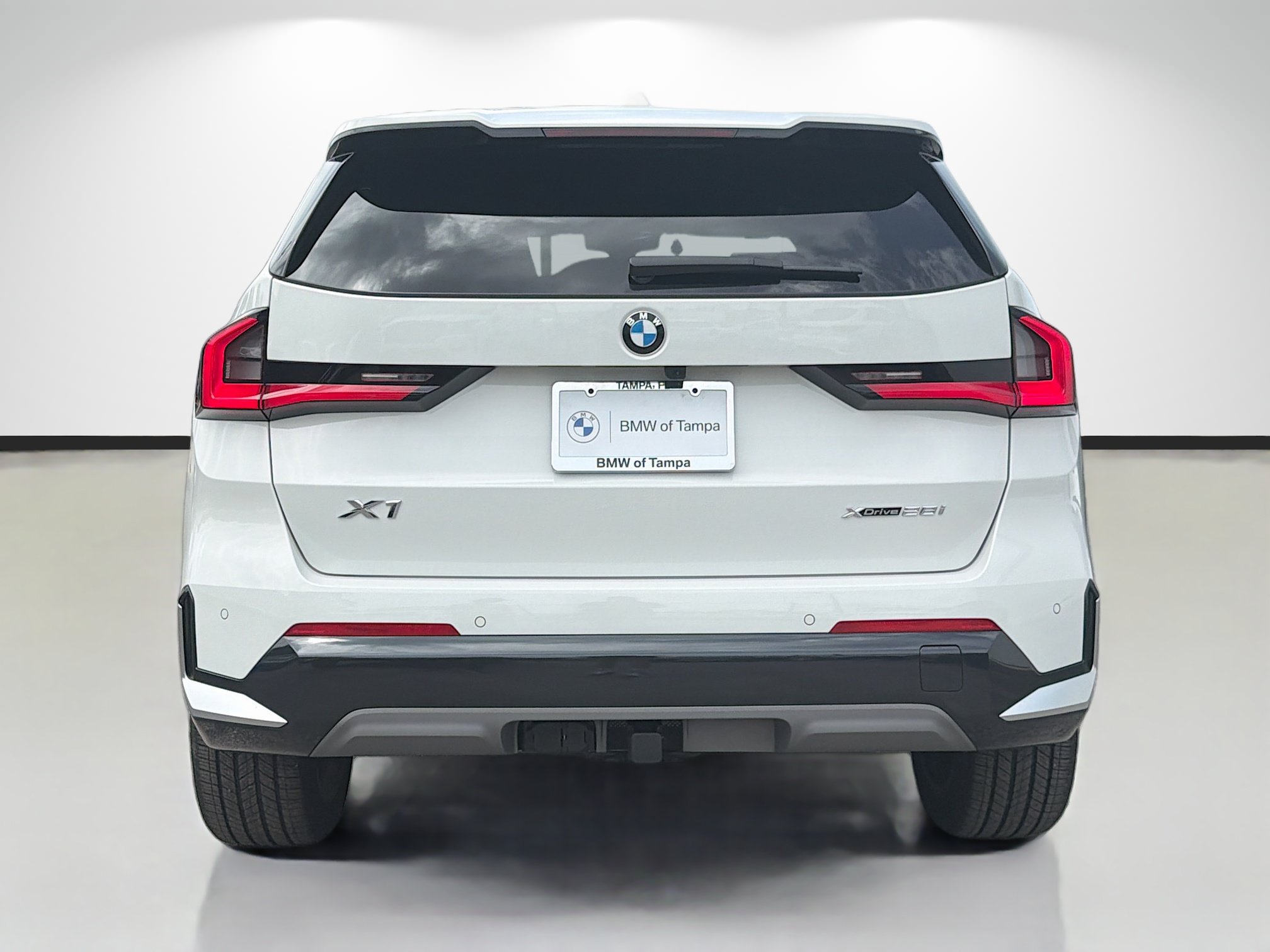 Used 2024 BMW X1 xDrive28i w/ Technology Package AWD/4WD image 4