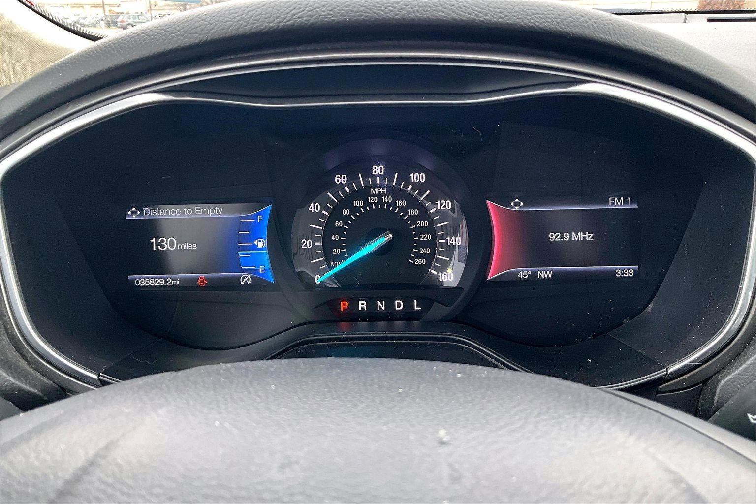 Used 2020 Ford Fusion SE image 18