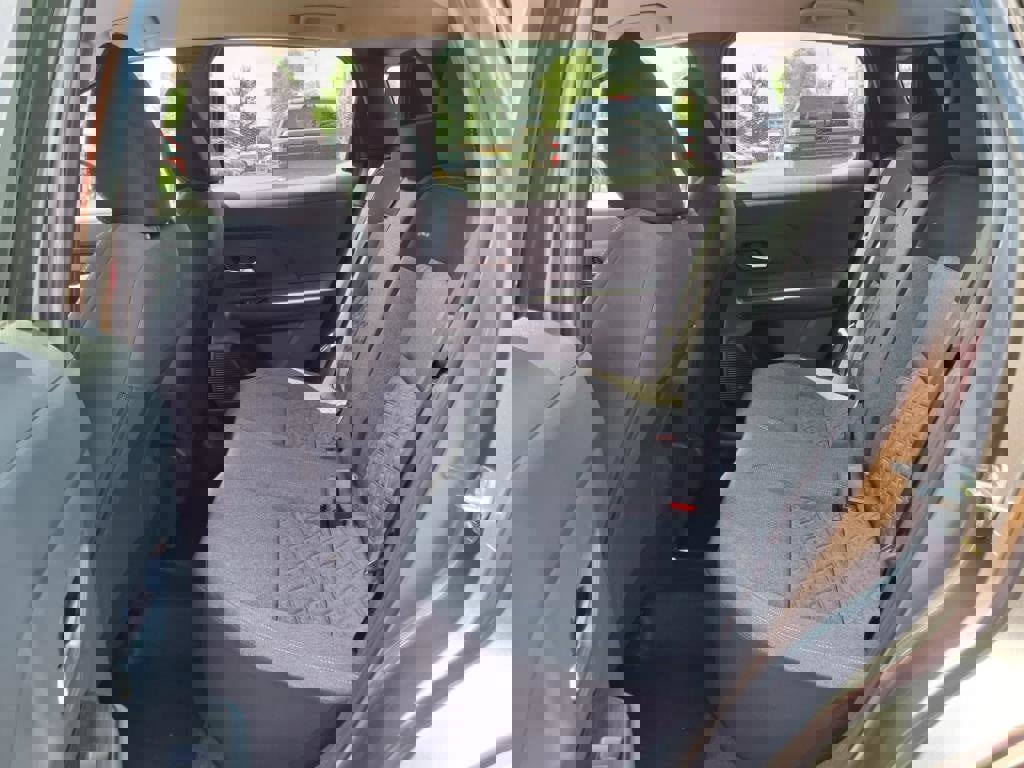 New 2025 Nissan Kicks SV image 6