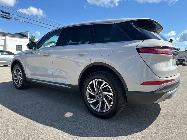 Used 2024 Lincoln Corsair FWD image 10