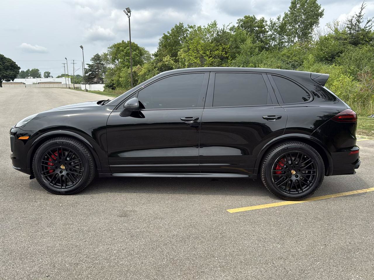 Used 2017 Porsche Cayenne GTS AWD/4WD image 8