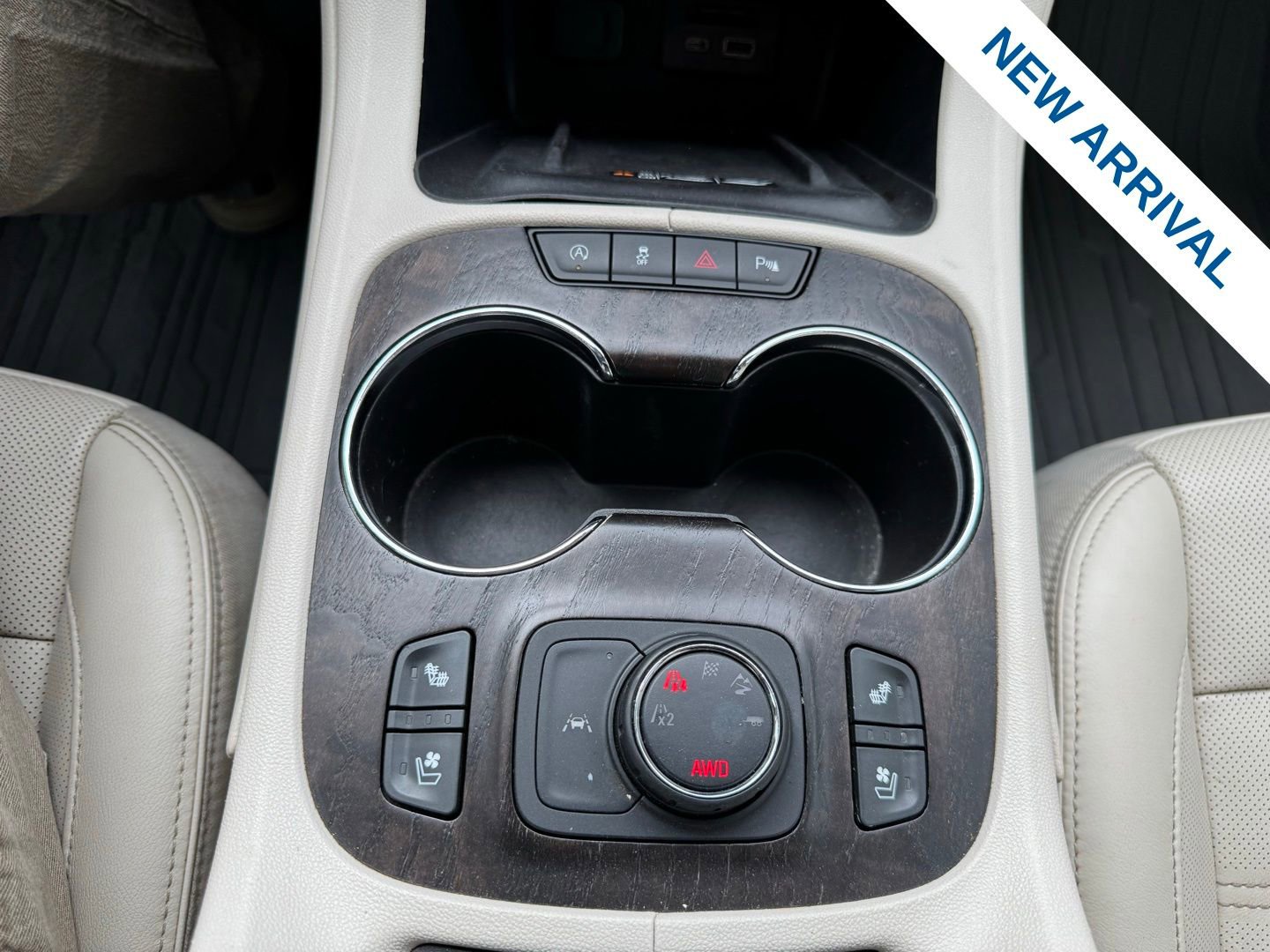 Used 2020 GMC Acadia Denali w/ Trailering Package image 26