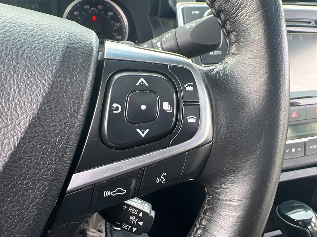 Used 2015 Toyota Camry XSE image 16