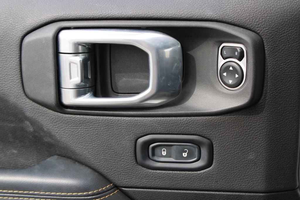 Used 2024 Jeep Wrangler Unlimited Sahara w/ Safety Group image 30