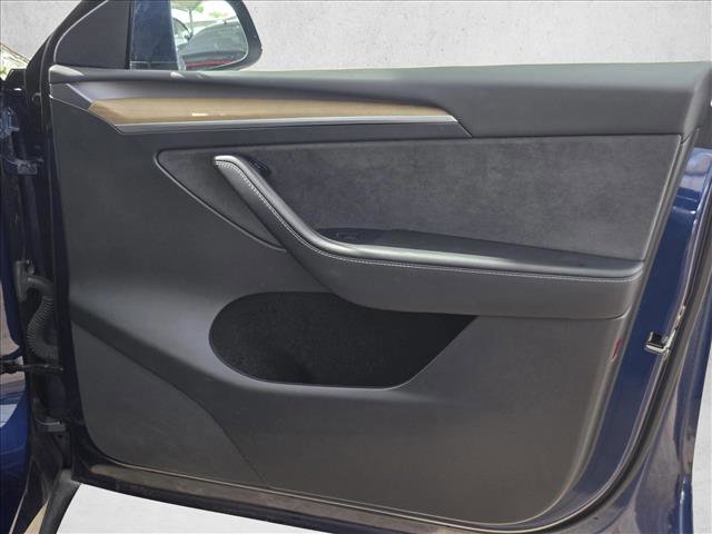Used 2023 Tesla Model Y Long Range image 9