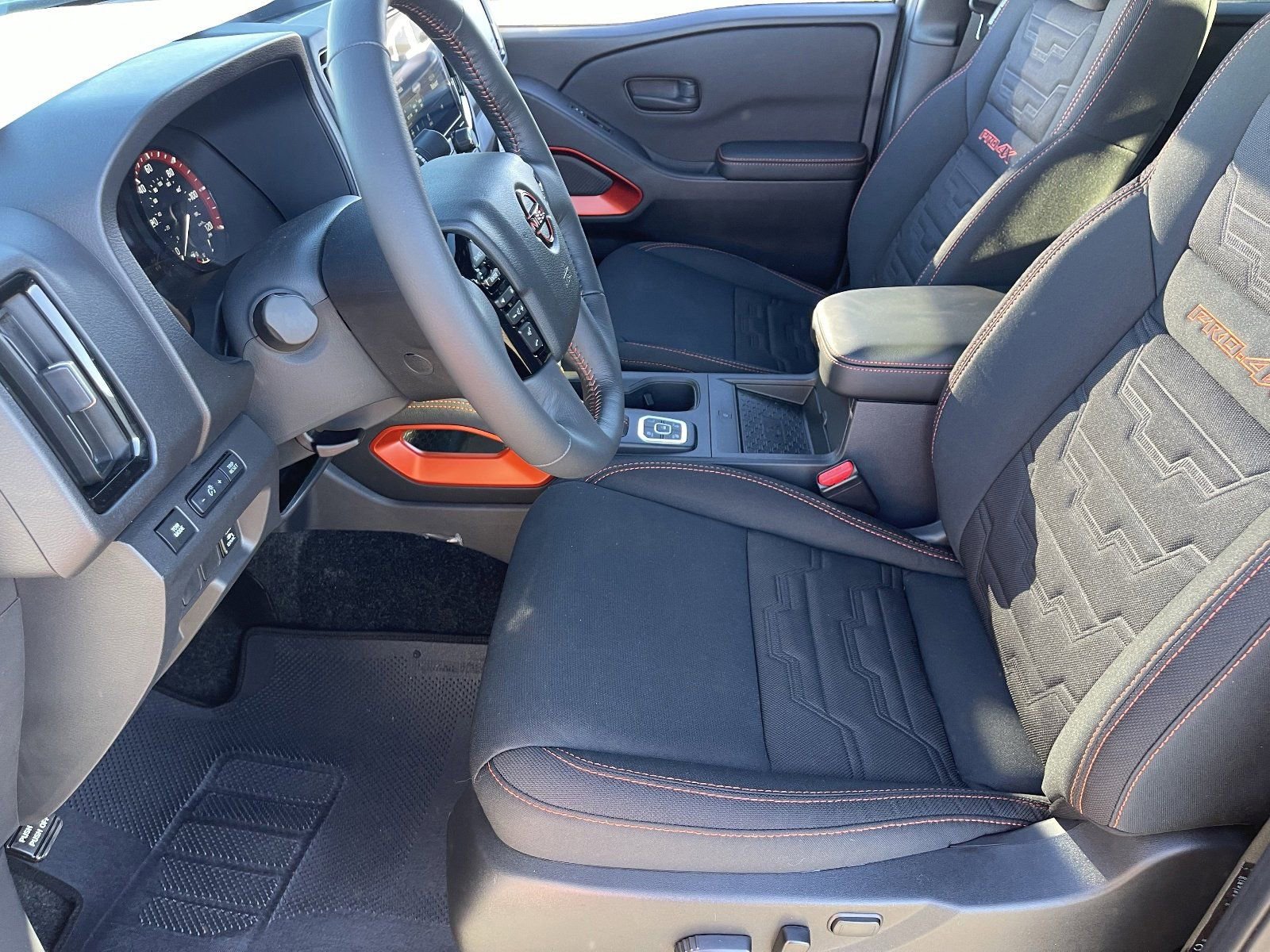 New 2026 Nissan Frontier PRO-4X w/ Pro-4x Convenience Package image 20