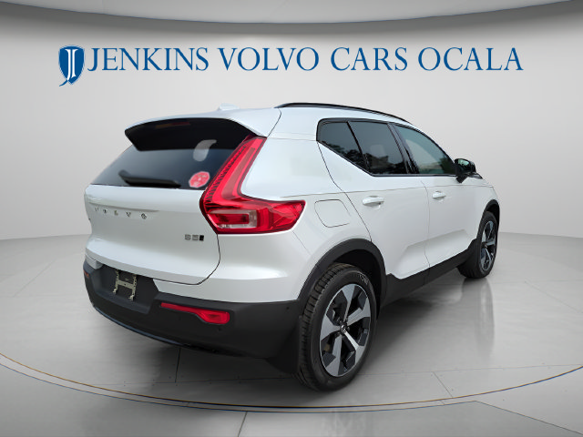 New 2026 Volvo XC40 B5 Plus w/ Protection Package Premier AWD/4WD image 4