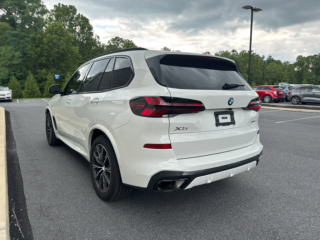 Used 2026 BMW X5 xDrive40i w/ M Sport Package AWD/4WD image 18