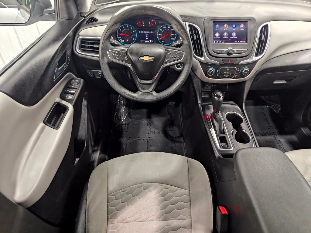 Used 2021 Chevrolet Equinox LS w/ LS Convenience Package FWD image 4