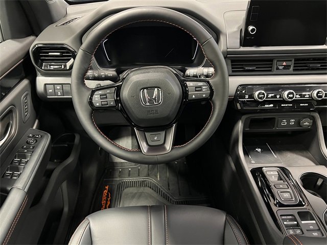 New 2025 Honda Pilot TrailSport image 13