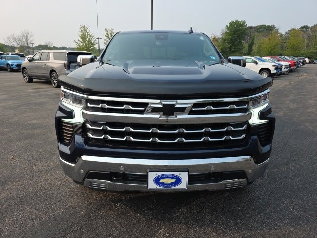 Used 2022 Chevrolet Silverado 1500 LTZ w/ LTZ Premium Package image 9