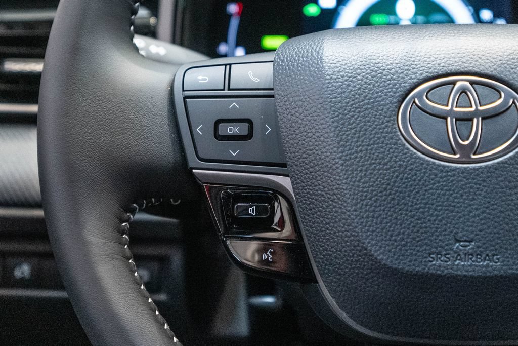 Used 2026 Toyota Camry SE w/ Convenience Package FWD image 18