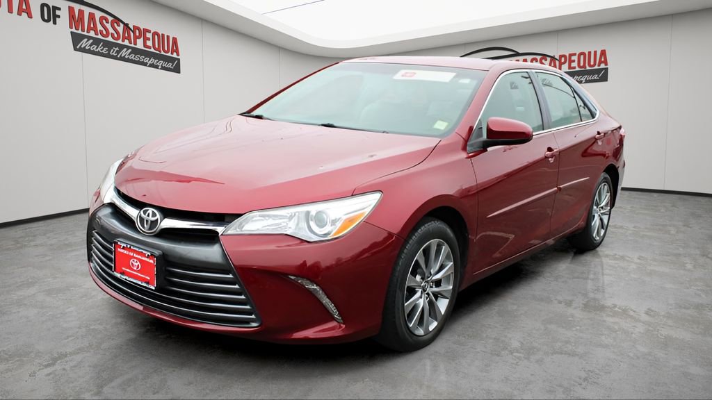 Used 2015 Toyota Camry XLE w/ Moonroof Package FWD image 1