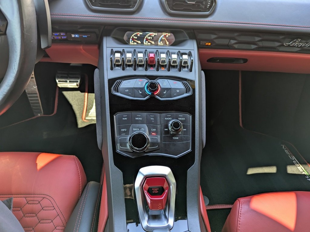 Used 2017 Lamborghini Huracan LP 610-4 image 28