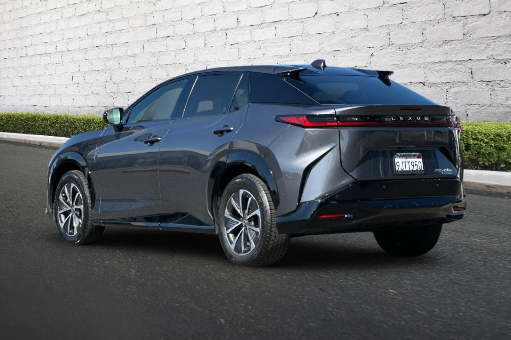 Used 2023 Lexus RZ 450e Premium w/ Technology Package AWD/4WD image 6