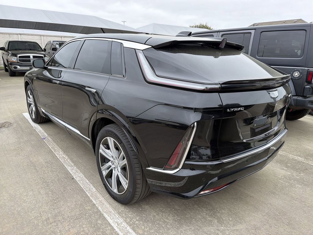 Used 2024 Cadillac Lyriq Tech w/ Driver Assist Package image 4