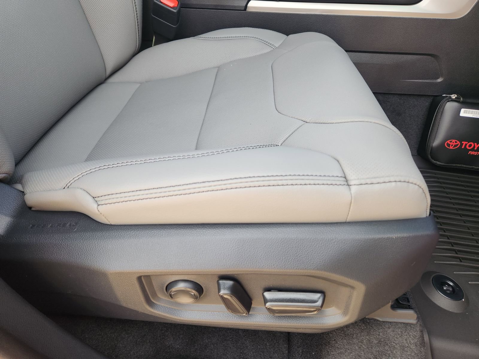 New 2026 Toyota Tundra Limited image 22