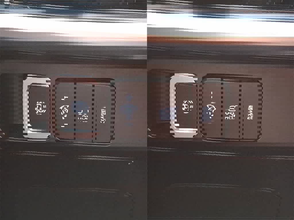 Used 2024 Hyundai Santa Fe SEL image 24