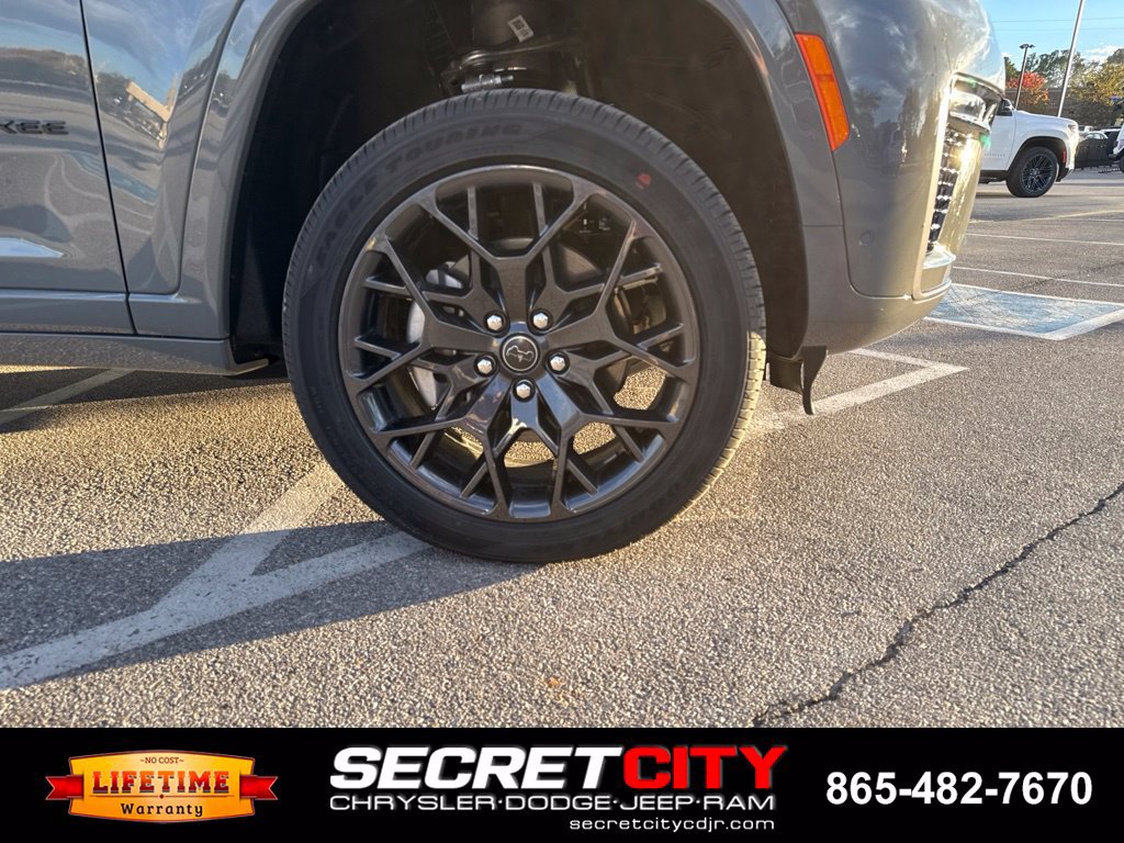 New 2027 Jeep Grand Cherokee L Summit AWD/4WD image 11