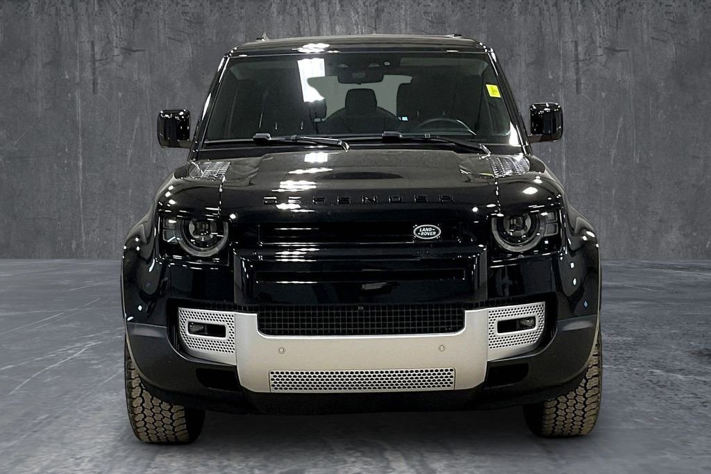 Used 2025 Land Rover Defender 130 S AWD/4WD image 2