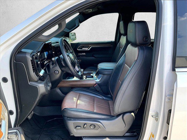 Used 2023 Chevrolet Silverado 1500 High Country RWD image 27